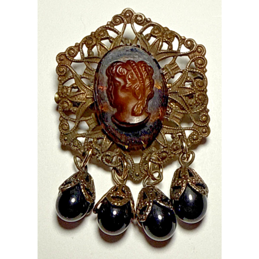 Vintage Cameo Brooch With Dangling Bead Detail Gold Tone & Black J-2P